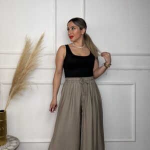 Top tiranta ancha negro
