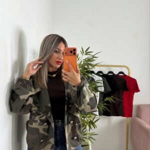 Bomber Delia camuflaje