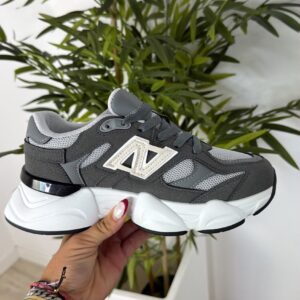 Zapatillas New gris oscura